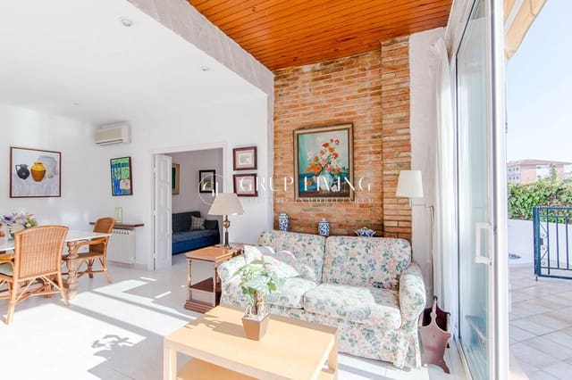 3 bedroom Flat for rent in Sitges with pool garage - € 2,200 (Ref: 9262711)