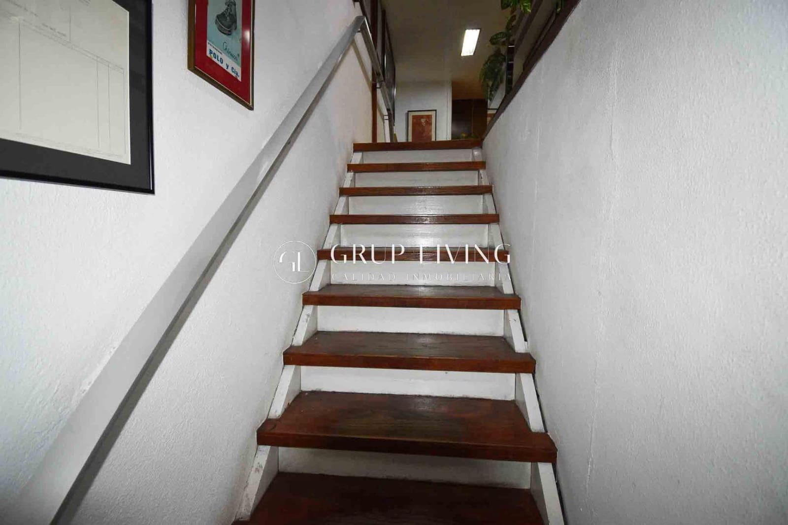 Commercial for sale in Barcelona city - € 575,000 (Ref: 9264301)