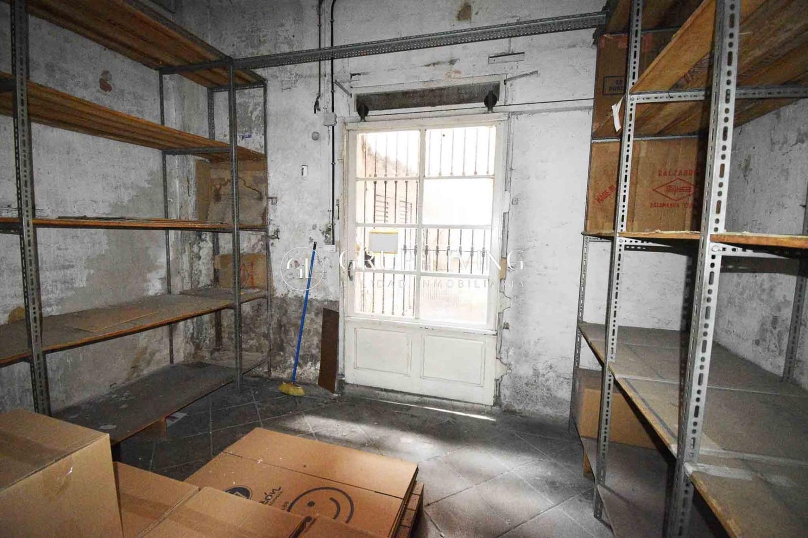 Commercial for sale in Barcelona city - € 575,000 (Ref: 9264301)