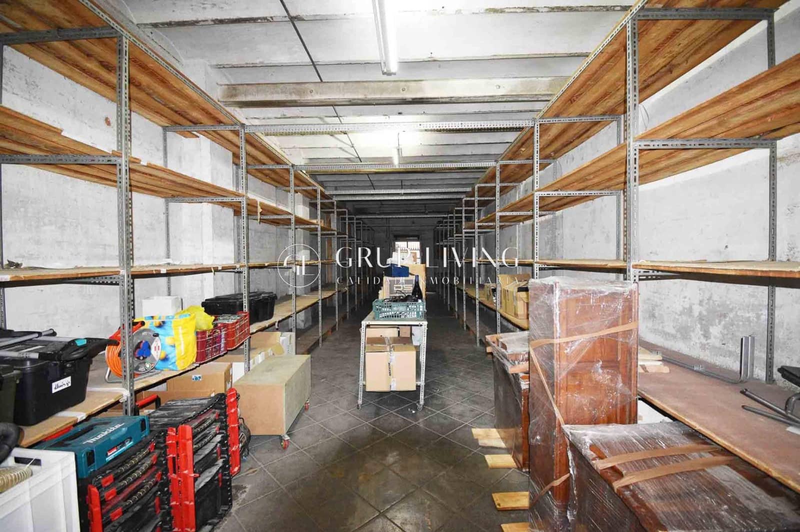 Commercial for sale in Barcelona city - € 575,000 (Ref: 9264301)