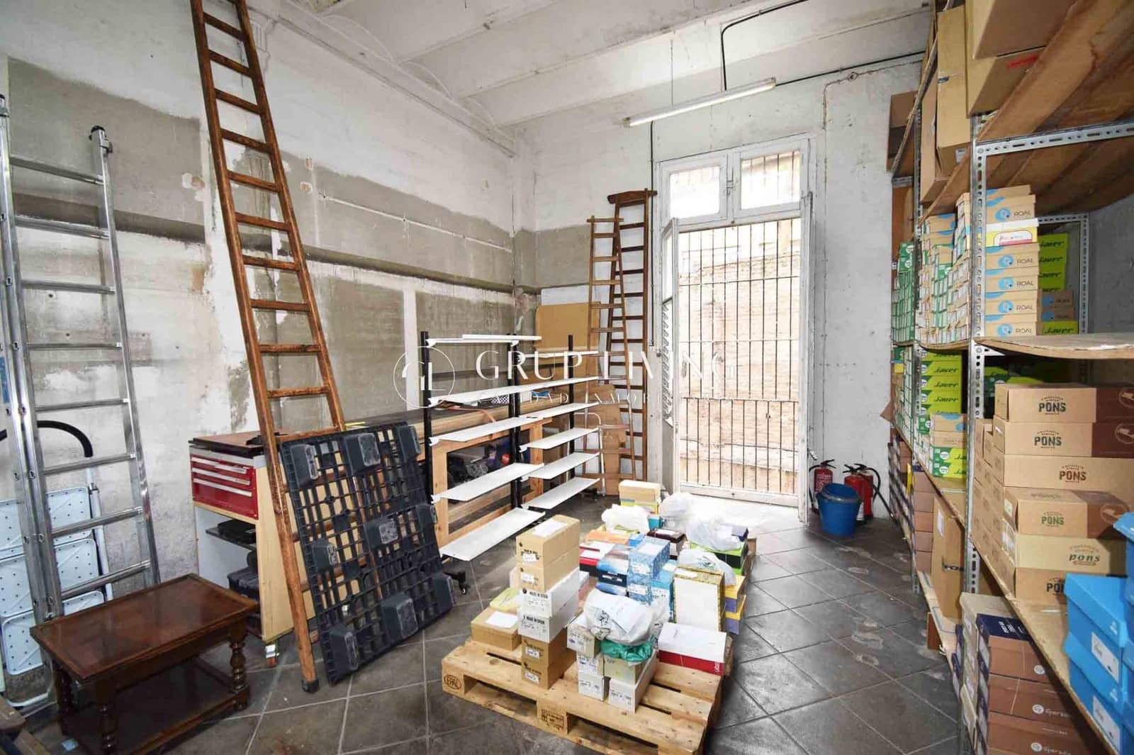 Commercial for sale in Barcelona city - € 575,000 (Ref: 9264301)