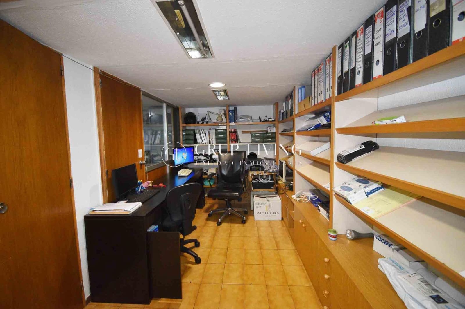 Commercial for sale in Barcelona city - € 575,000 (Ref: 9264301)