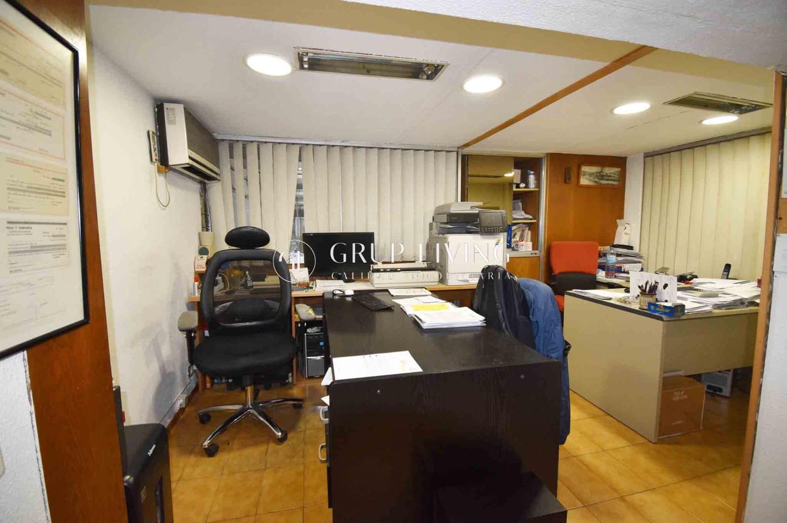 Commercial for sale in Barcelona city - € 575,000 (Ref: 9264301)