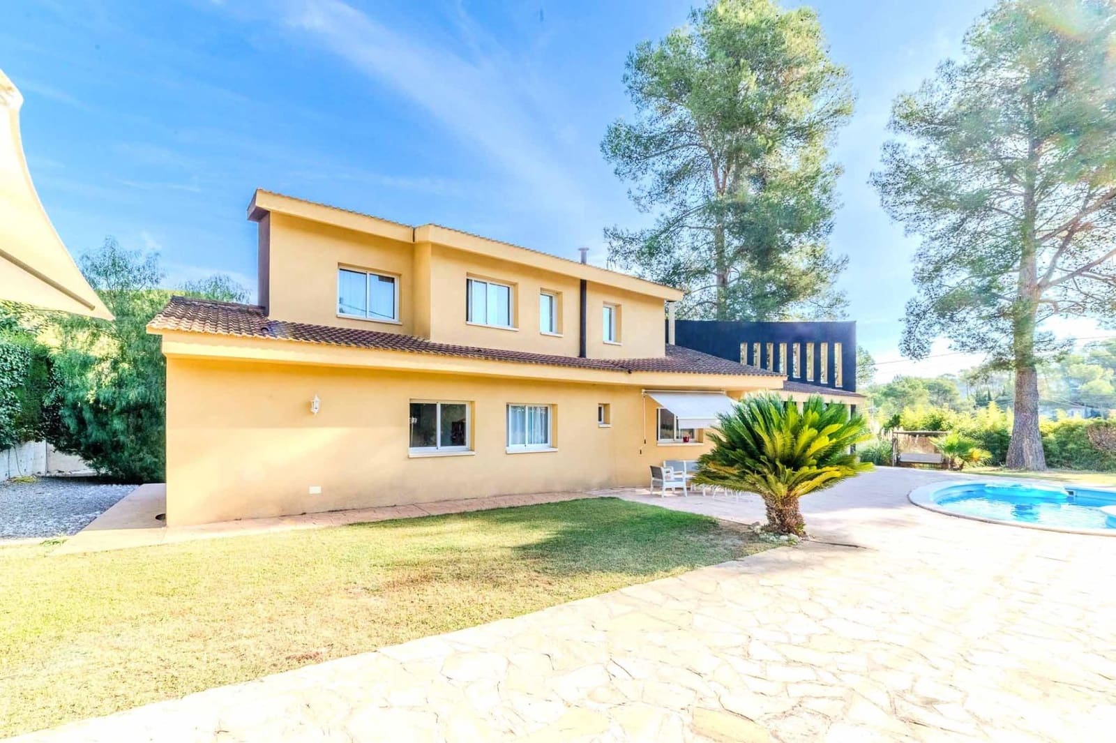 4 slaapkamer Villa te koop in Olivella met zwembad garage - € 625.000 (Ref: 9294441)