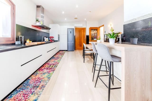 5 soverom Villa til salgs i Cubelles med svømmebasseng garasje - € 965 000 (Ref: 9296980)