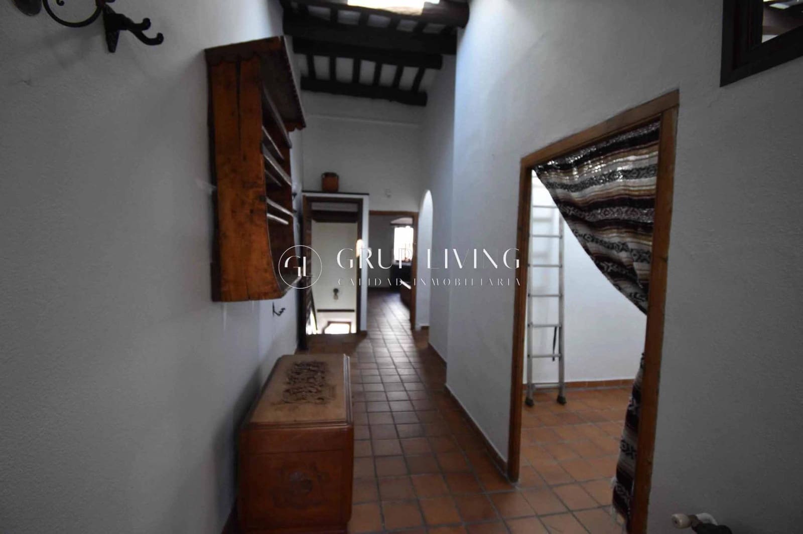 5 bedroom Townhouse for rent in Sant Pere de Ribes - € 1,800 (Ref: 9310986)