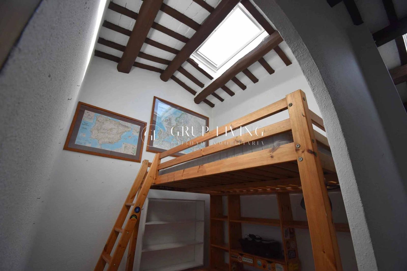 5 bedroom Townhouse for rent in Sant Pere de Ribes - € 1,800 (Ref: 9310986)