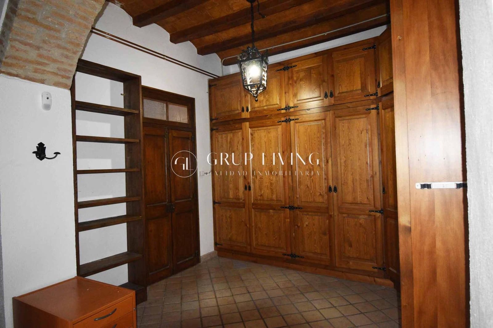 5 bedroom Townhouse for rent in Sant Pere de Ribes - € 1,800 (Ref: 9310986)