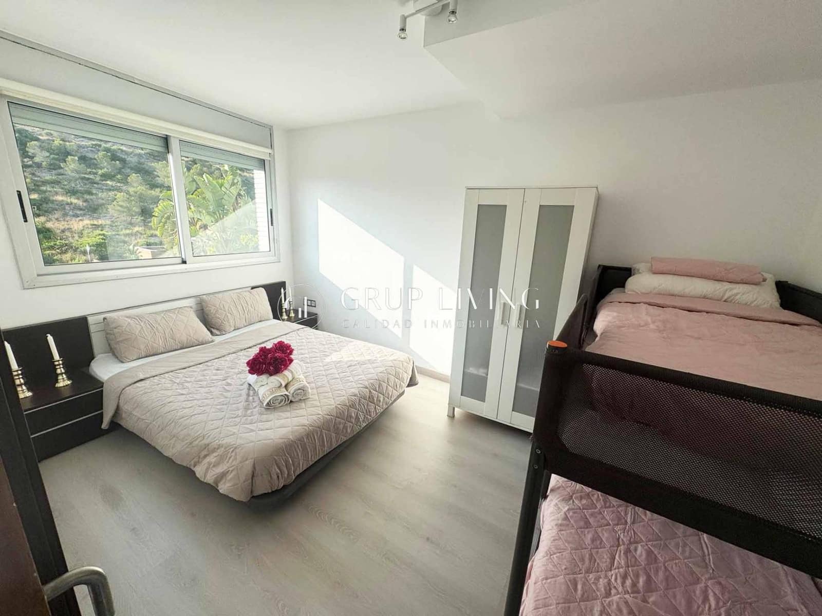 4 makuuhuone Huvila vuokrattavana paikassa Sitges mukana uima-altaan 
autotalli - 3 950 € (Ref: 9312963)