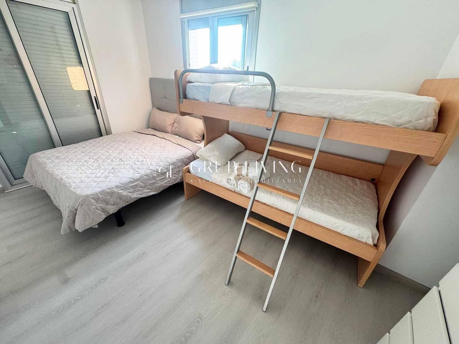 4 makuuhuone Huvila vuokrattavana paikassa Sitges mukana uima-altaan 
autotalli - 3 950 € (Ref: 9312963)