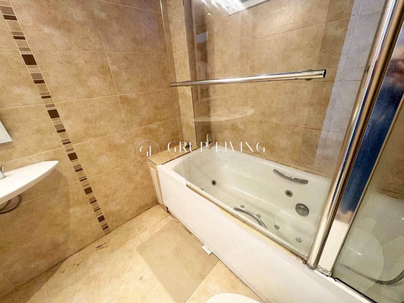 4 makuuhuone Huvila vuokrattavana paikassa Sitges mukana uima-altaan 
autotalli - 3 950 € (Ref: 9312963)