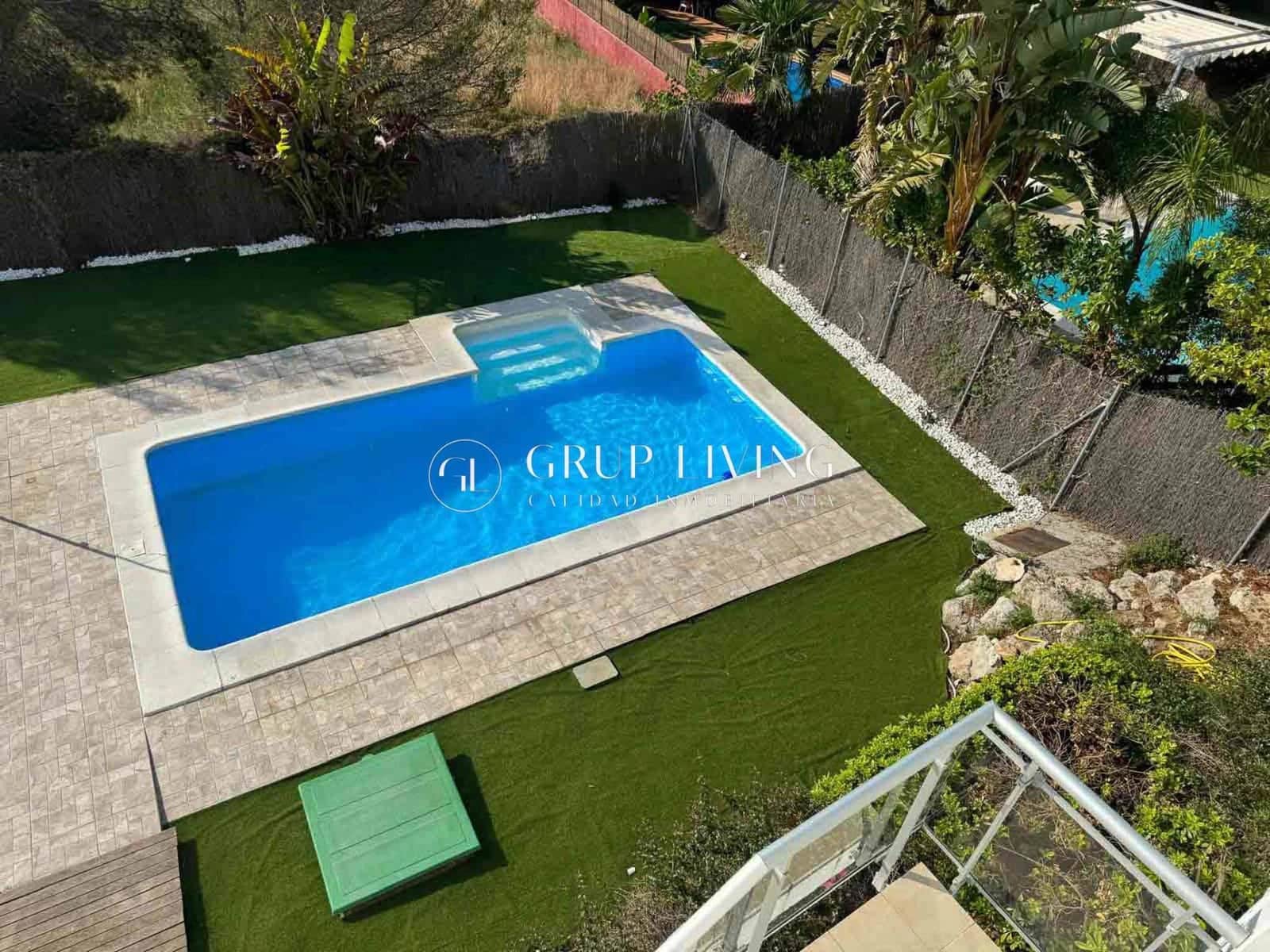 4 makuuhuone Huvila vuokrattavana paikassa Sitges mukana uima-altaan 
autotalli - 3 950 € (Ref: 9312963)