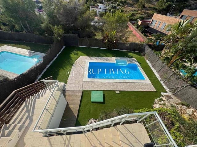 4 bedroom Villa for rent in Sitges with pool garage - € 3,950 (Ref: 9312963)