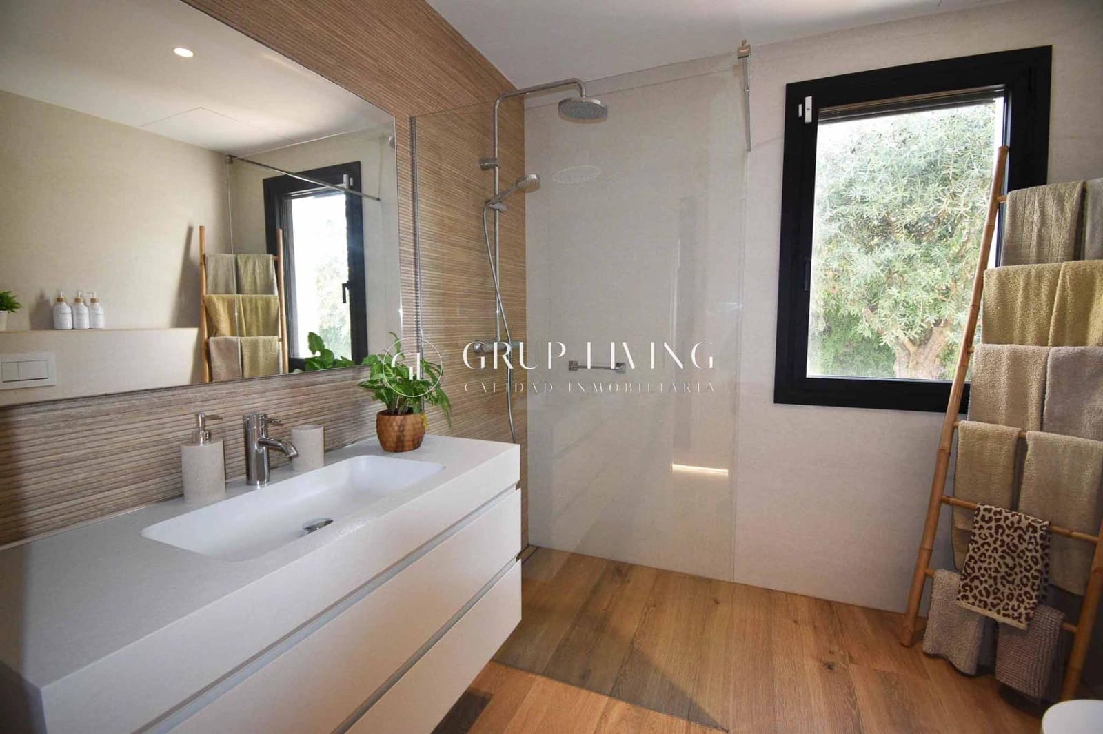 Appartement de 2 chambres à louer à Sitges - 2 000 € (Ref: 9317929)