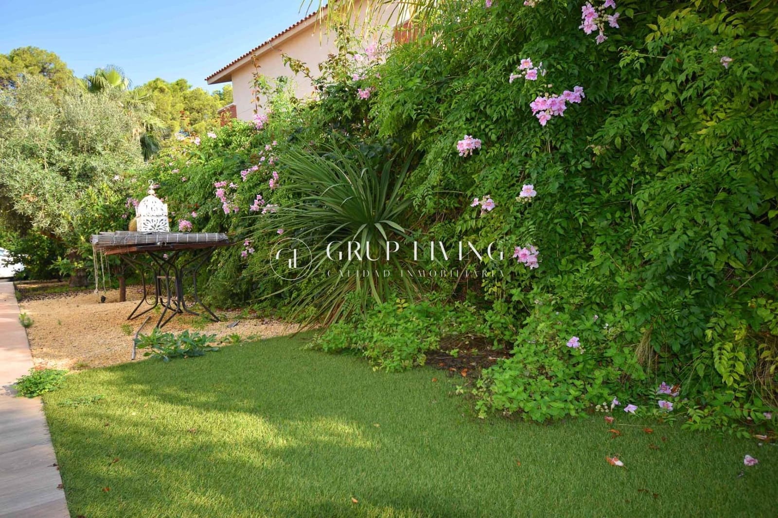 Appartement de 2 chambres à louer à Sitges - 2 000 € (Ref: 9317929)