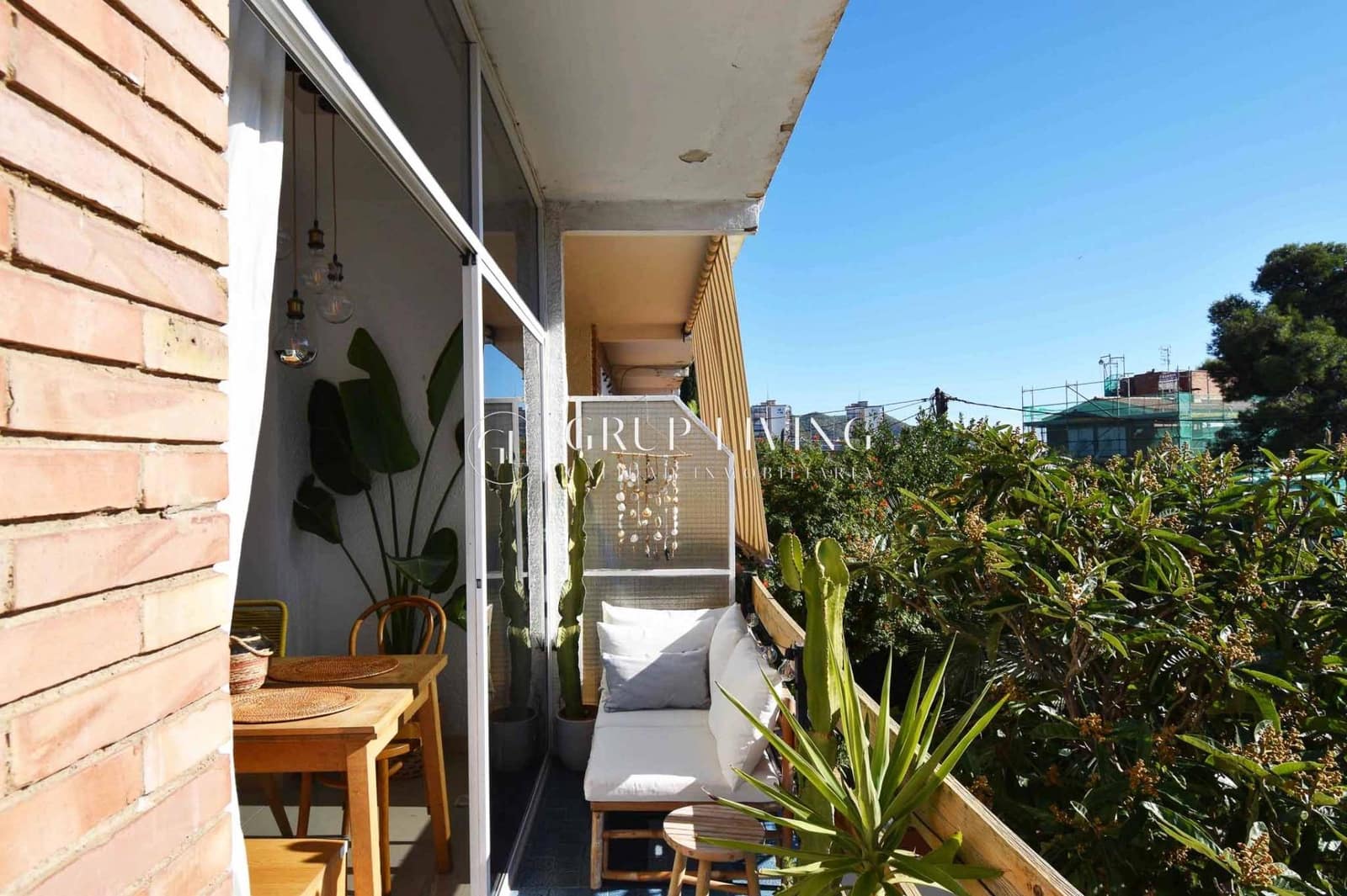 2 bedroom Flat for rent in Sitges with garage - € 1,200 (Ref: 9367669)