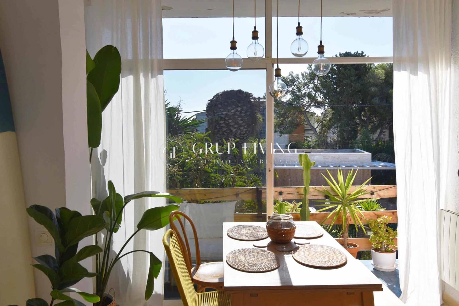 2 bedroom Flat for rent in Sitges with garage - € 1,200 (Ref: 9367669)