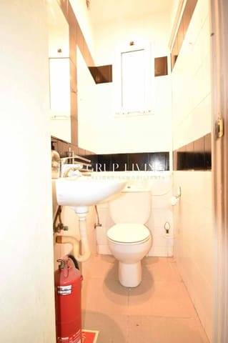 Commercial for sale in Sitges - € 450,000 (Ref: 9388019)