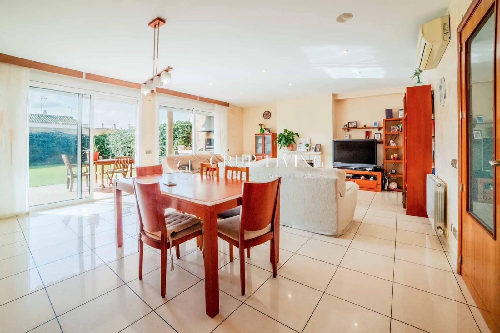 5 quarto Moradia para venda em Sant Pere Molanta com garagem - 395 000 € (Ref: 9390997)