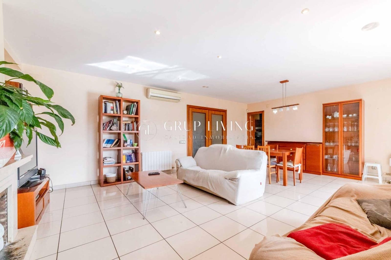 5 quarto Moradia para venda em Sant Pere Molanta com garagem - 395 000 € (Ref: 9390997)