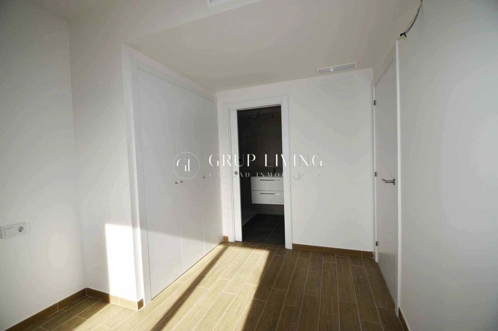 2 bedroom Flat for rent in Vilanova i la Geltru with pool garage - € 1,100 (Ref: 9431146)