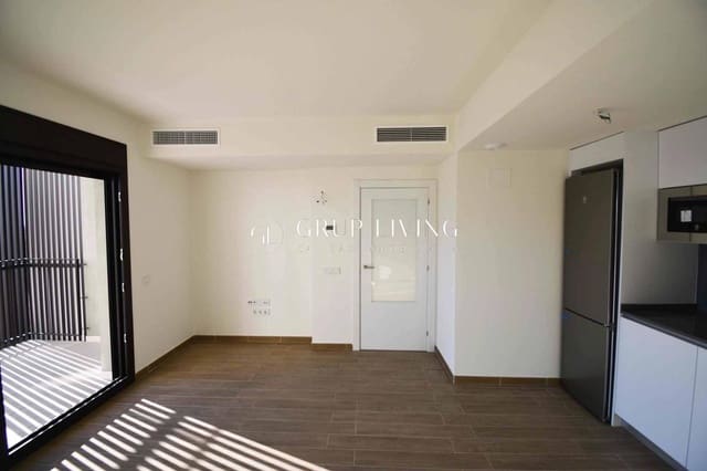 2 bedroom Flat for rent in Vilanova i la Geltrú with pool garage - € 1,100 (Ref: 9431146)