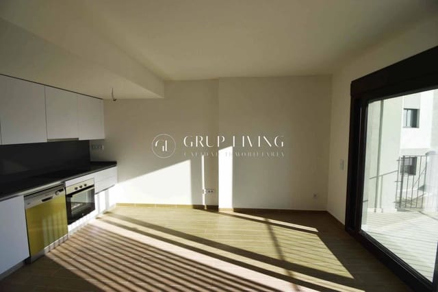 2 bedroom Flat for rent in Vilanova i la Geltrú with pool garage - € 1,100 (Ref: 9431146)