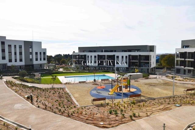 2 bedroom Flat for rent in Vilanova i la Geltrú with pool garage - € 1,100 (Ref: 9431146)