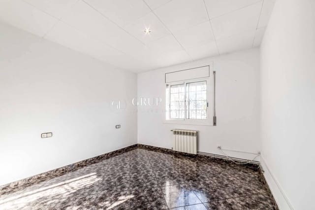 5 soveværelse Villa til salg i Canyelles - € 350.000 (Ref: 9431147)