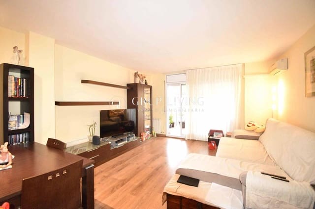 3 soveværelse Lejlighed til salg i Sitges med swimmingpool - € 525.000 (Ref: 9449410)