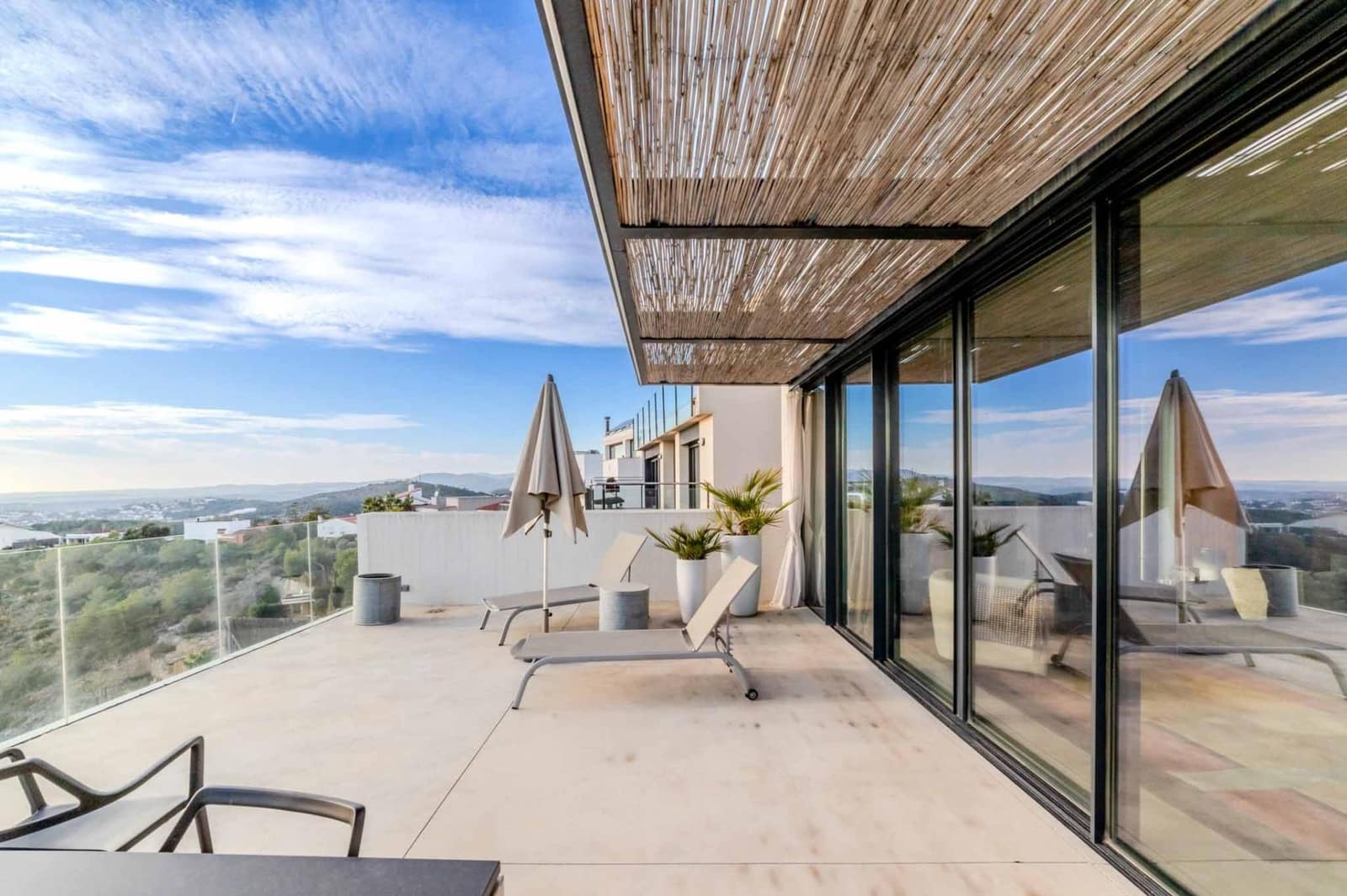 4 bedroom Villa for sale in Sitges with pool garage - € 1,800,000 (Ref: 9451164)