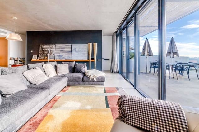 4 bedroom Villa for sale in Sitges with pool garage - € 1,800,000 (Ref: 9451164)