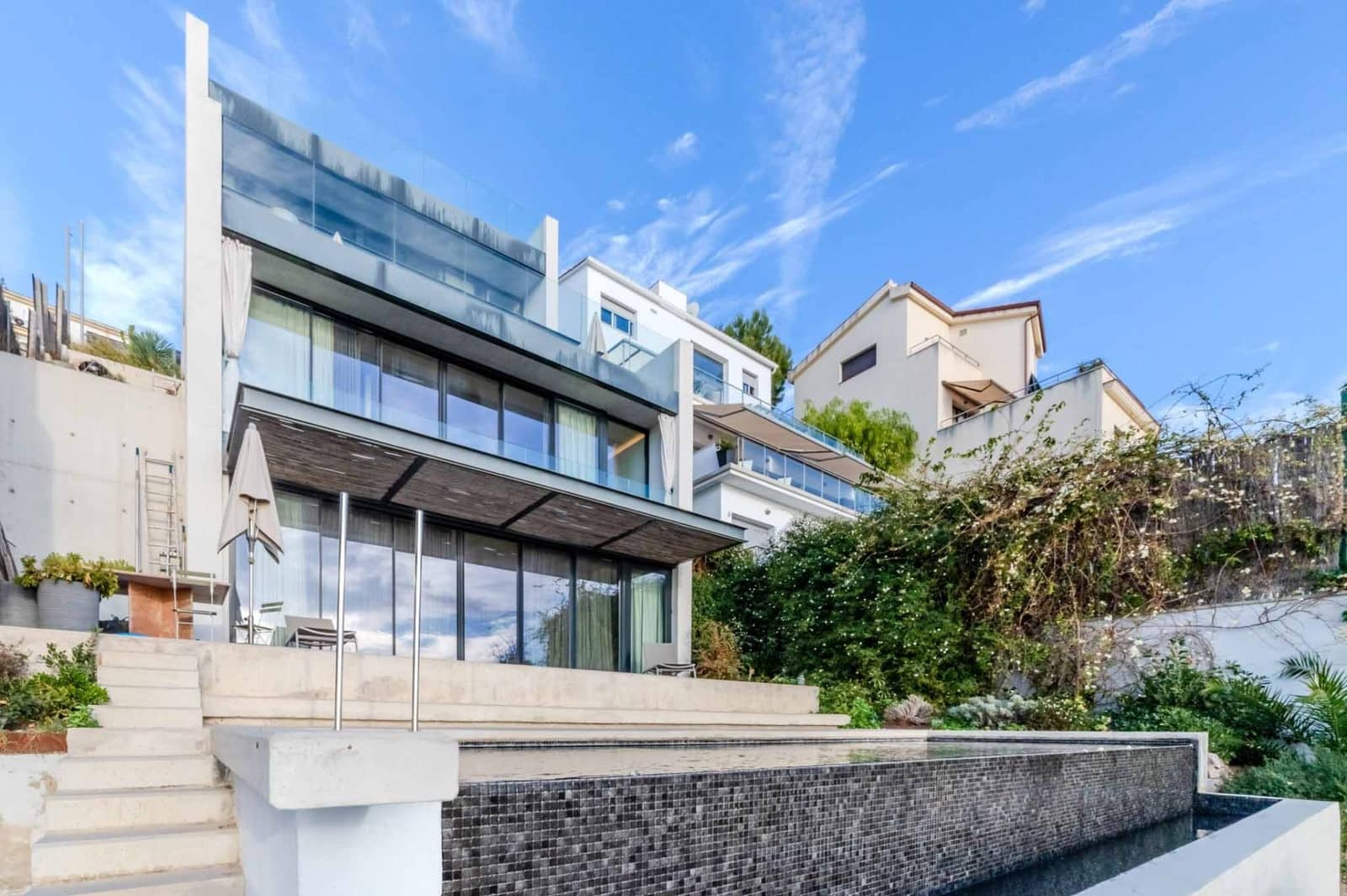 4 makuuhuone Huvila myytävänä paikassa Sitges mukana uima-altaan 
autotalli - 1 800 000 € (Ref: 9451164)