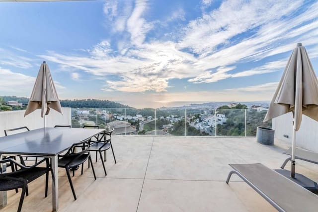 4 soverom Villa til salgs i Sitges med svømmebasseng garasje - € 1 750 000 (Ref: 9451164)