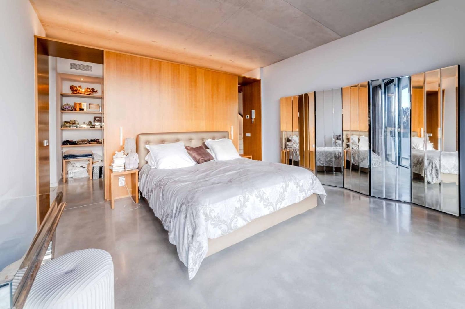 4 bedroom Villa for sale in Sitges with pool garage - € 1,750,000 (Ref: 9451164)
