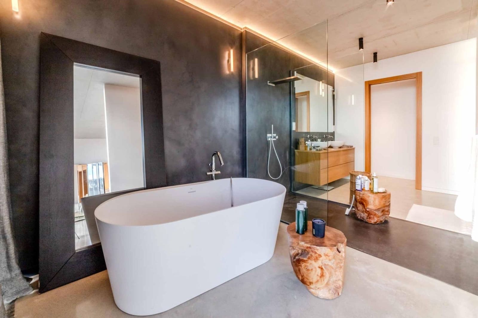 4 bedroom Villa for sale in Sitges with pool garage - € 1,750,000 (Ref: 9451164)