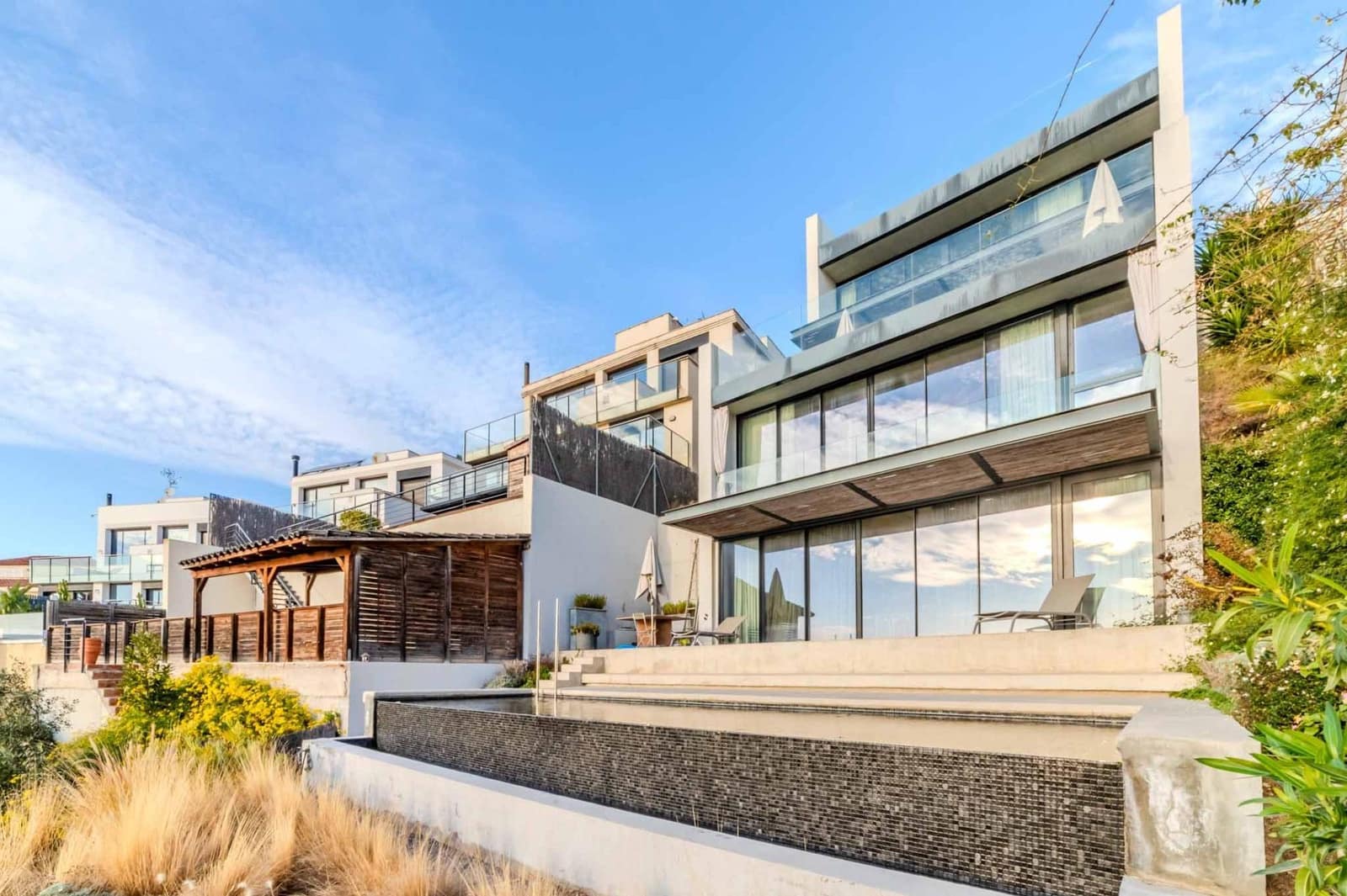 4 bedroom Villa for sale in Sitges with pool garage - € 1,750,000 (Ref: 9451164)