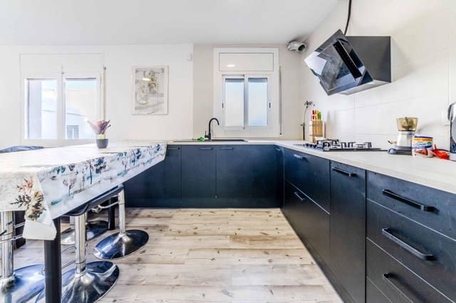 3 chambre Villa/Maison à vendre à Sitges avec piscine - 385 000 € (Ref: 9451165)