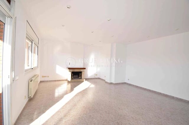 Appartement de 4 chambres à louer à Sant Pere de Ribes - 1 800 € (Ref: 9456371)