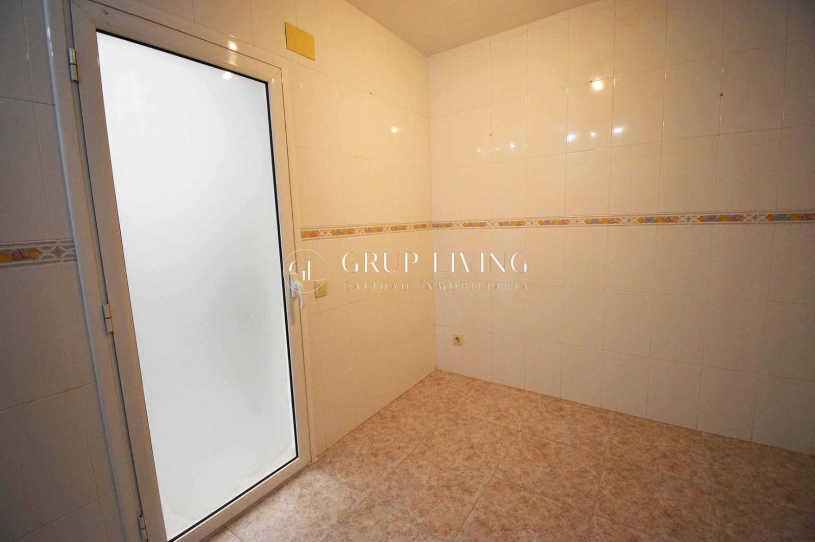 Appartement de 4 chambres à louer à Sant Pere de Ribes avec garage - 1 800 € (Ref: 9456371)