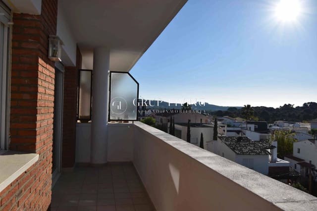 Appartement de 4 chambres à louer à Sant Pere de Ribes - 1 800 € (Ref: 9456371)
