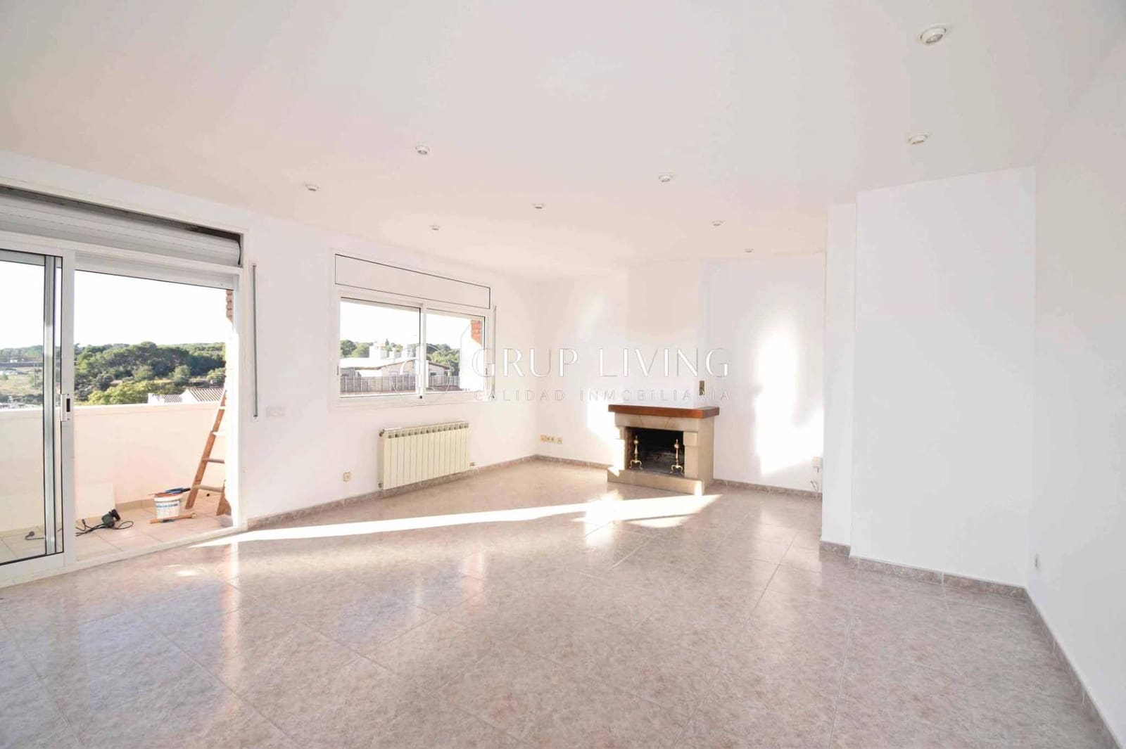 Appartement de 4 chambres à louer à Sant Pere de Ribes avec garage - 1 800 € (Ref: 9456371)