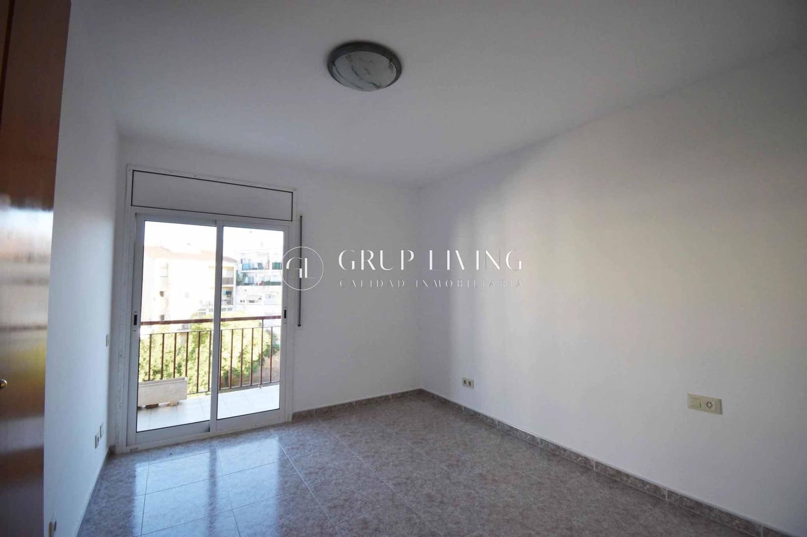 Appartement de 4 chambres à louer à Sant Pere de Ribes avec garage - 1 800 € (Ref: 9456371)