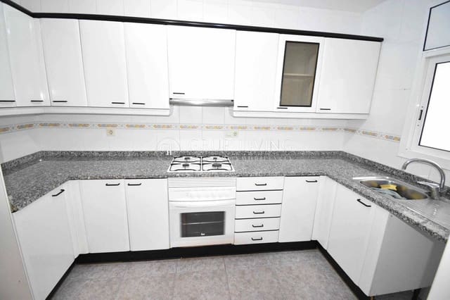 Appartement de 4 chambres à louer à Sant Pere de Ribes - 1 800 € (Ref: 9456371)