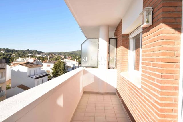 Appartement de 4 chambres à louer à Sant Pere de Ribes - 1 800 € (Ref: 9456371)