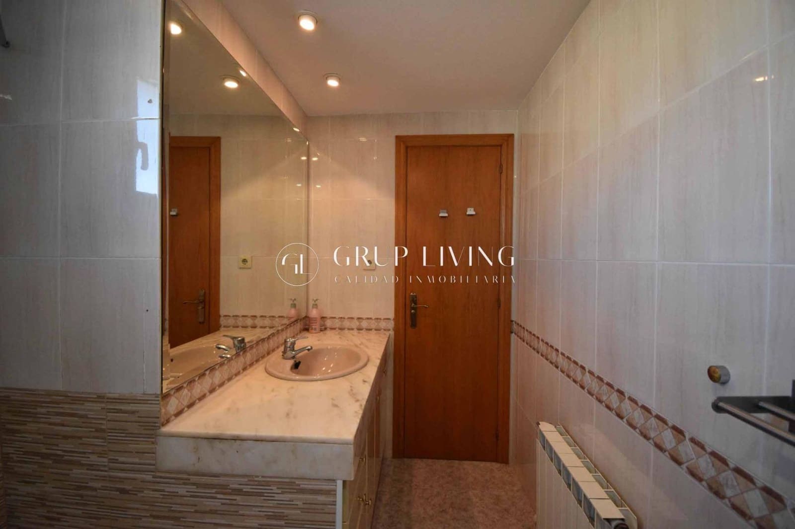 Appartement de 4 chambres à louer à Sant Pere de Ribes avec garage - 1 800 € (Ref: 9456371)