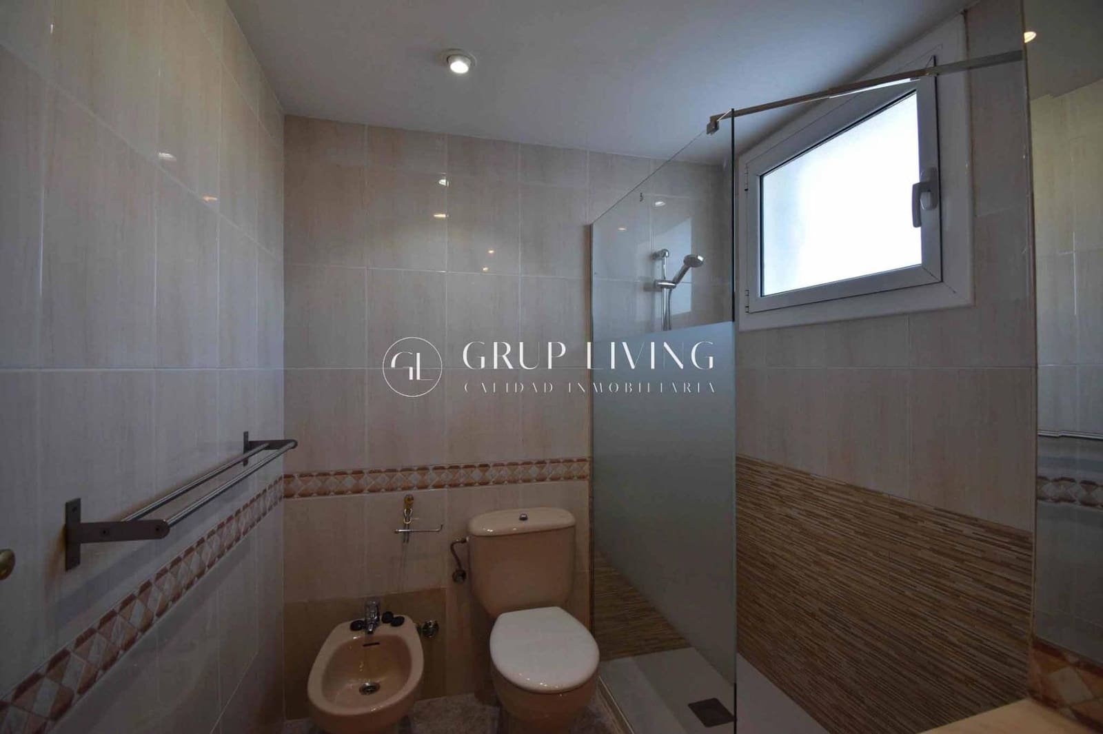 Appartement de 4 chambres à louer à Sant Pere de Ribes avec garage - 1 800 € (Ref: 9456371)