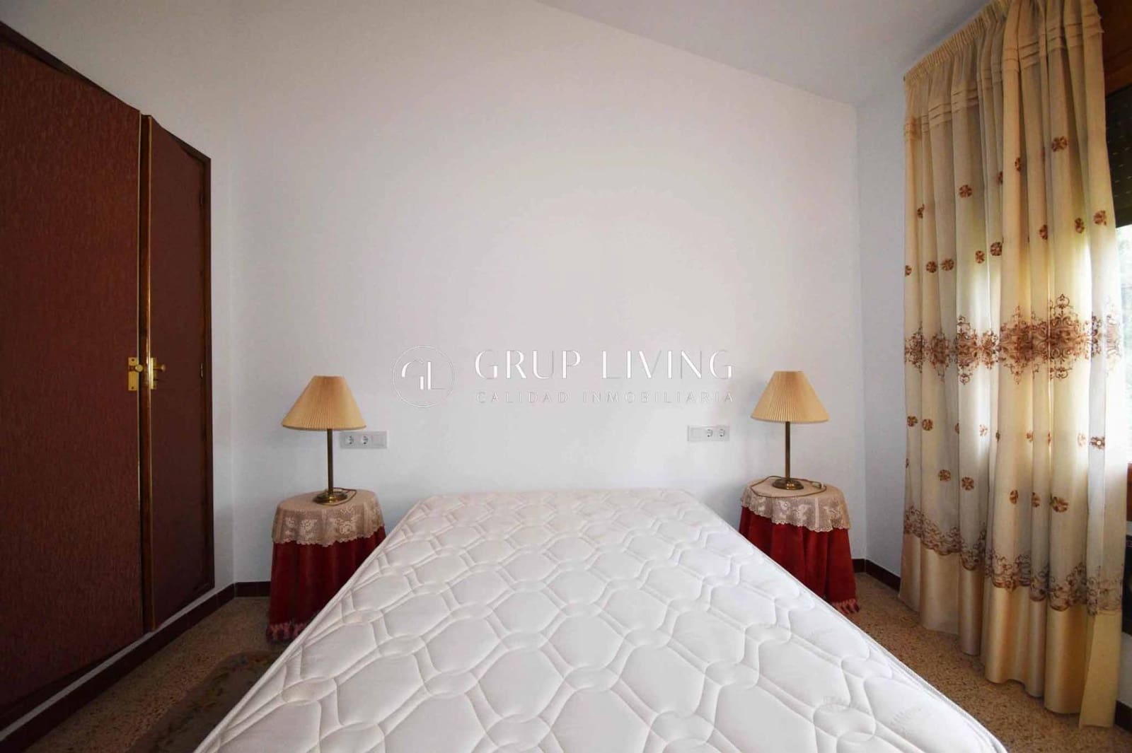 Chalet de 4 habitaciones en Olivella en alquiler con piscina garaje - 1.800 € (Ref: 9468551)