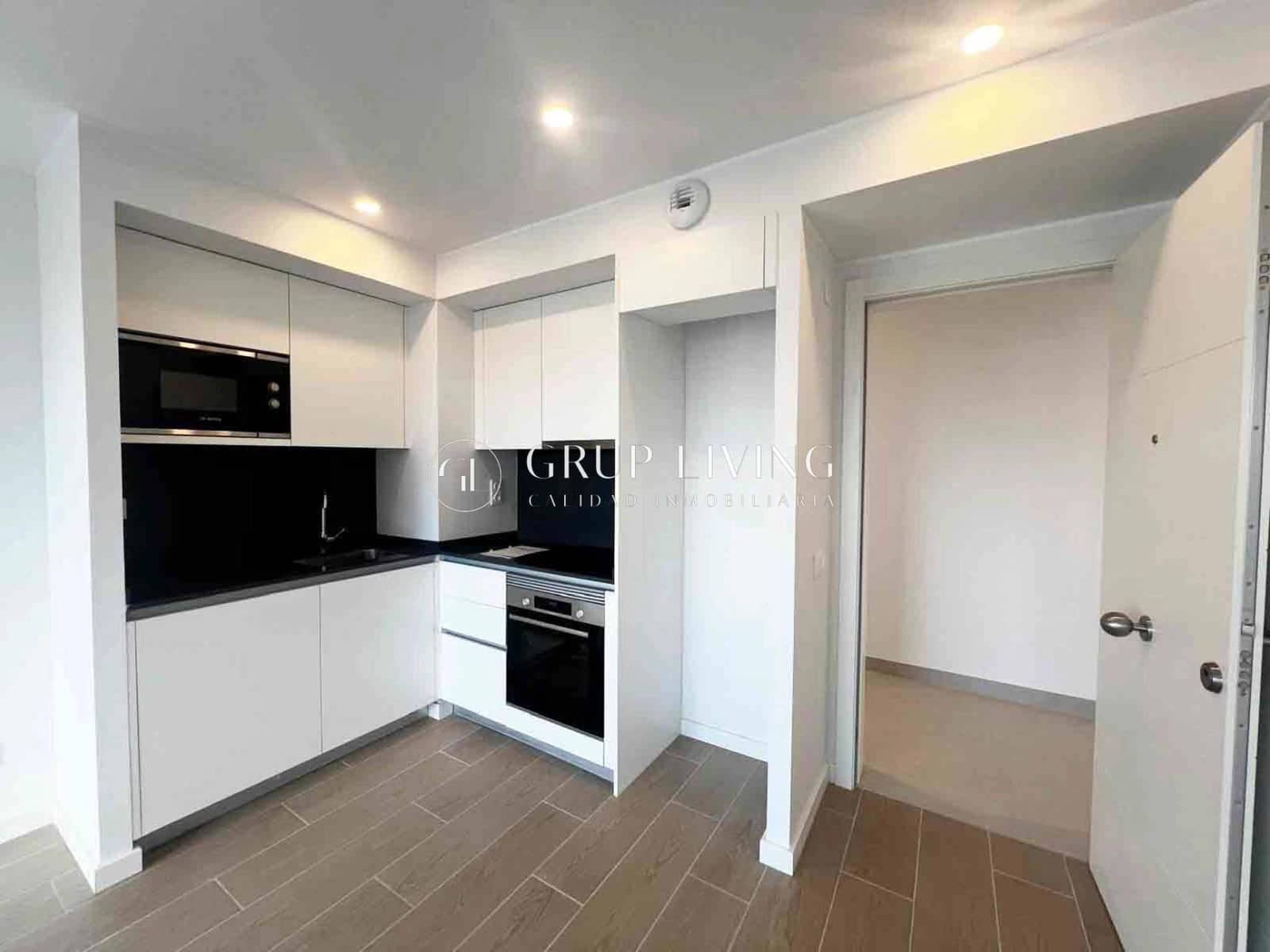 2 bedroom Flat for rent in Vilanova i la Geltru with pool garage - € 1,300 (Ref: 9497506)