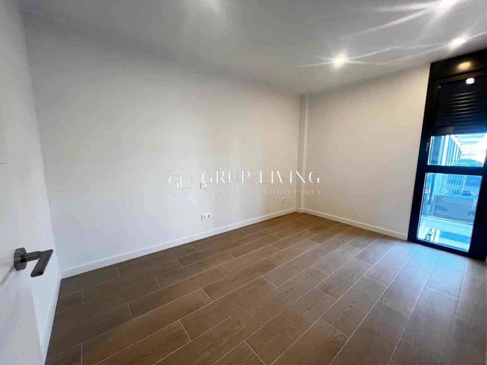 2 bedroom Flat for rent in Vilanova i la Geltru with pool garage - € 1,300 (Ref: 9497506)